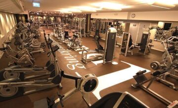 Leitfaden zur Auswahl des richtigen Bodenbelags für Cardio- und Indoor-Cycling-Bereiche