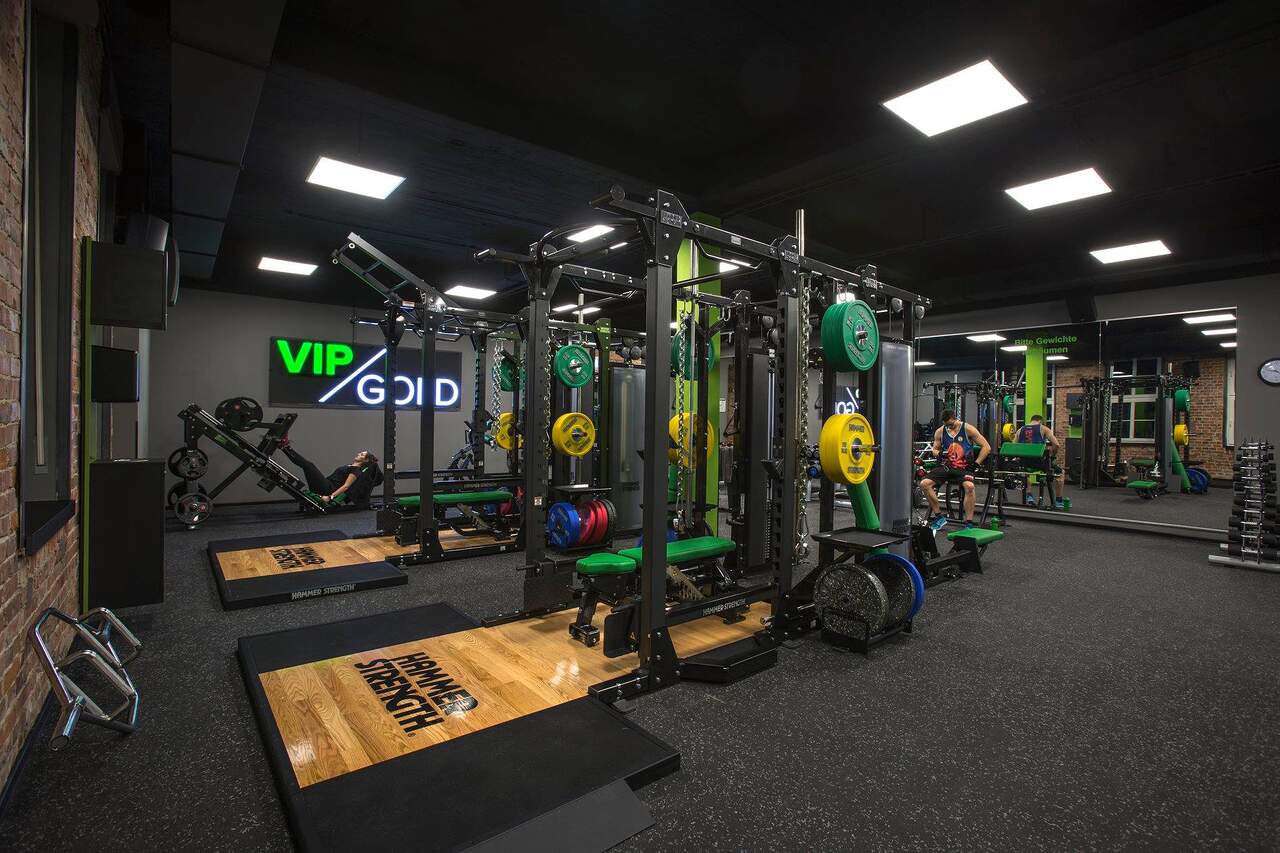 Réduire le bruit grâce à des solutions acoustiques avancées pour les salles de sport urbaines