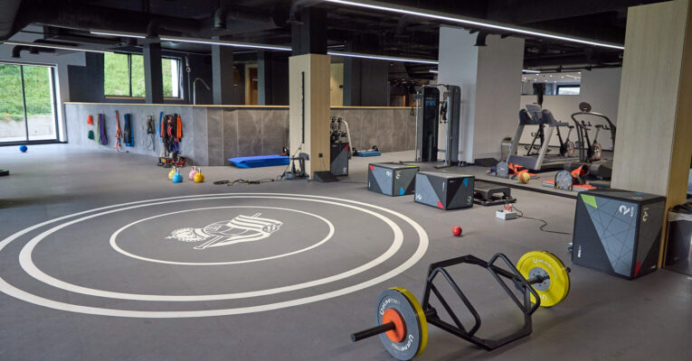 Why interlocking rubber floor tiles are the smartest investment for gyms