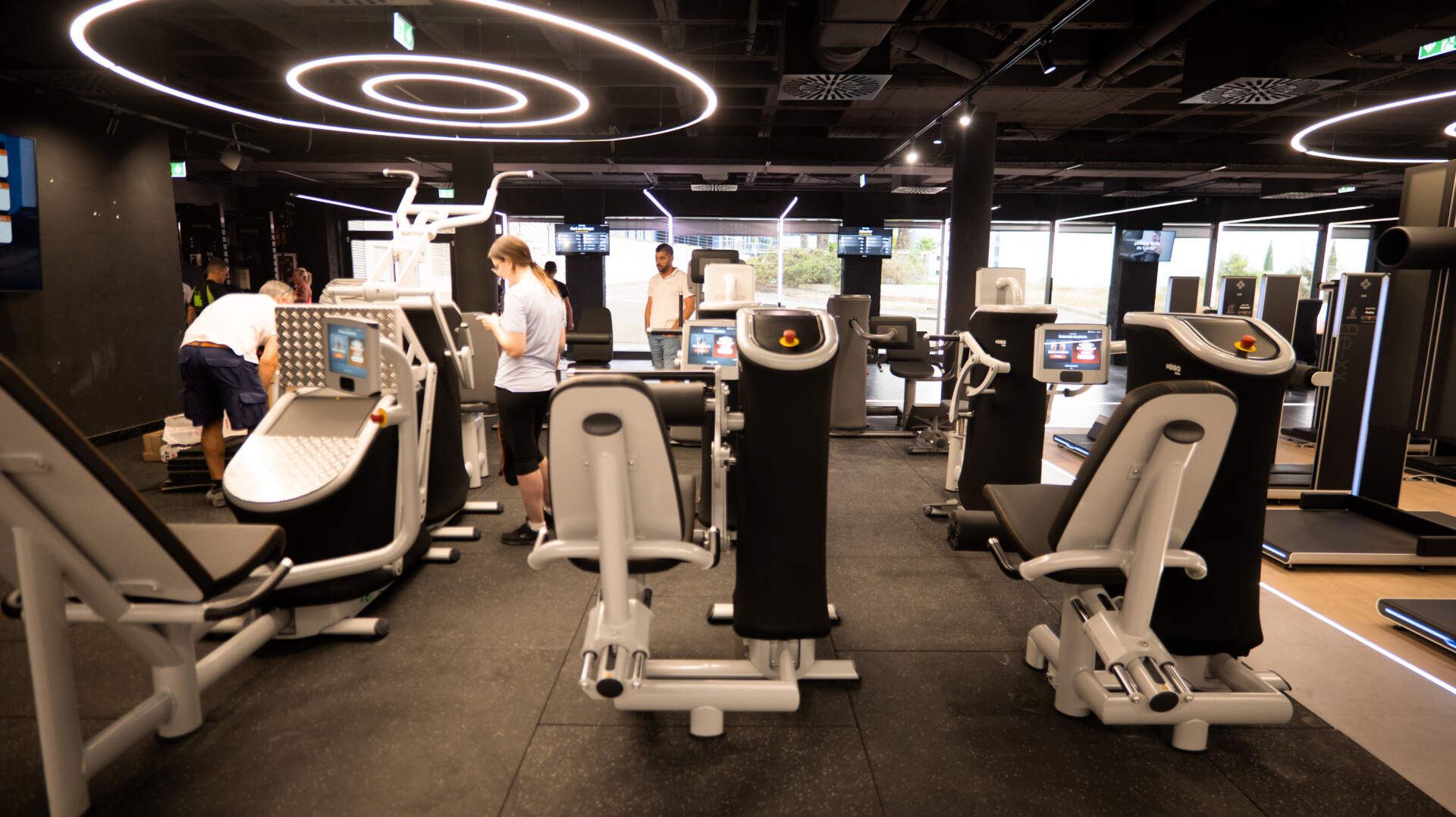 case-study-connect Cardio area in a gym with Pavigym Connect flooring