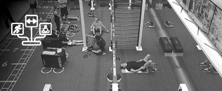 different-training-needs Menschen trainieren auf Pavigym Turf Kunstrasen